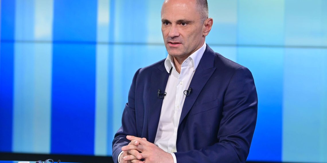 Филипче: Сакам држава од која младите нема да заминуваат