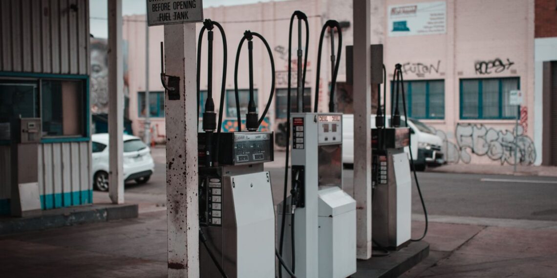 Производството на нафта во Русија бележи најголем пад во последните 20 години