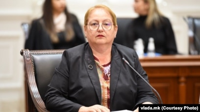 Јаневска: Во март следната година ново покачување на платите на наставниците