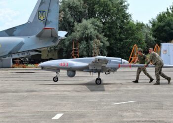 Зеленски: Избегнувајте го рускиот воздушен простор, ќе го преплавиме со дронови