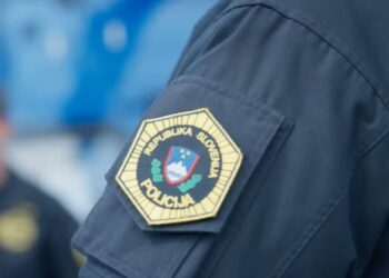 Драма во Словенија: Полицаец застрелан на автопат, напаѓачот уапсен