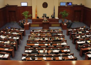 Жените со само 16 од 58 раководни позиции што ги именува Собранието