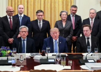 Трамп и технолошките гиганти договорија нови правила за безбедност на вештачката интелигенција