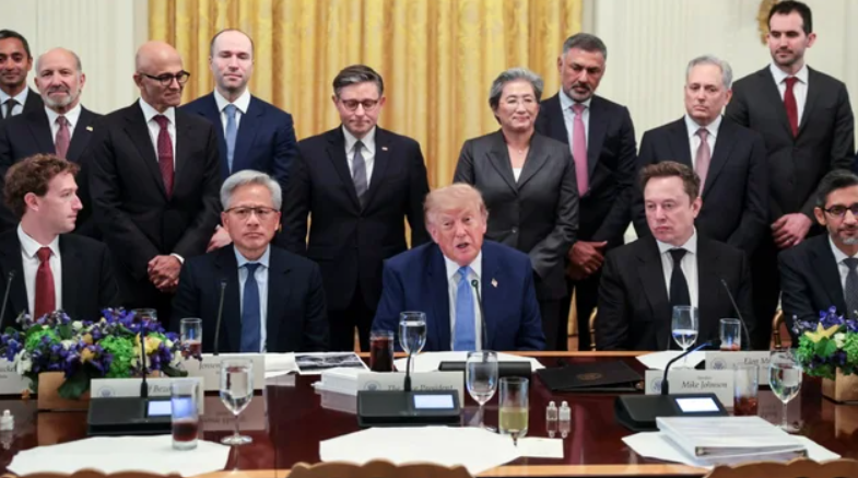 Трамп и технолошките гиганти договорија нови правила за безбедност на вештачката интелигенција