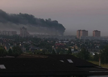 Масовен украински напад со дронови врз Москва, пожар во најголемиот нафтен терминал во регионот