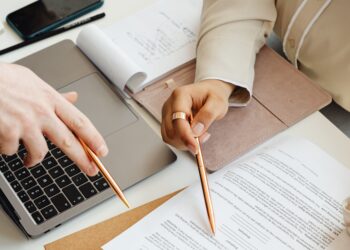 Две години со најниска оценка и следува отказ: Собранието ги усвои законските измени за административните службеници