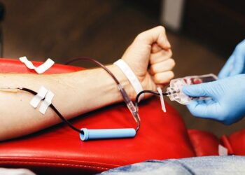 Полицаец фалсификувал потврди за крводарување за да искористи шест дена платено отсуство